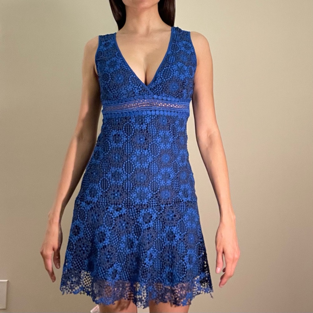 Sandro, Blue mini dress covered with lace, size S